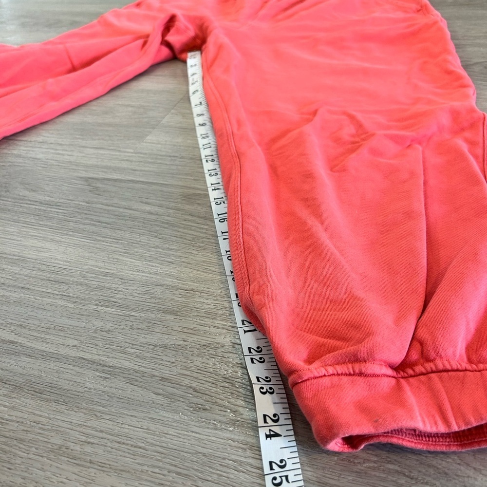 Lululemon Relaxed High-Rise Jogger Pale Raspberry. Size 14 - Picture 9 of 9